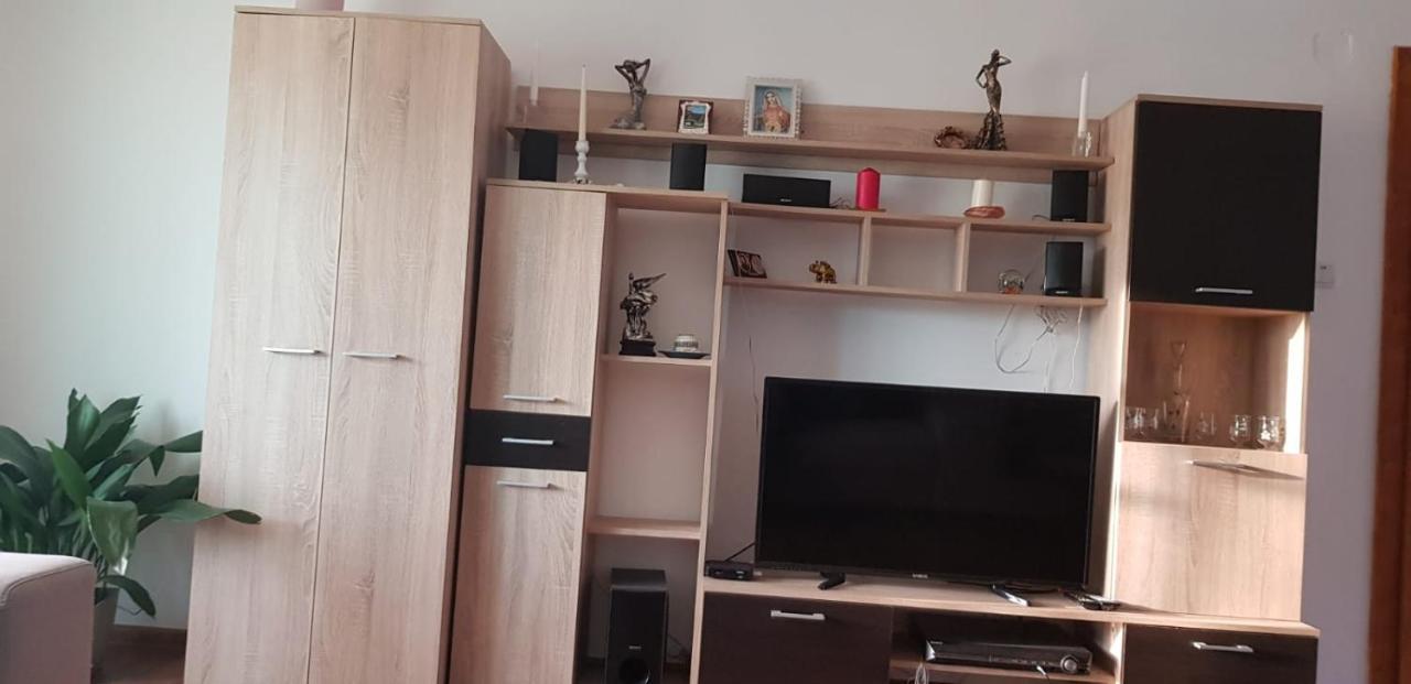 Casa Elena Eselnita Ξενοδοχείο Εξωτερικό φωτογραφία