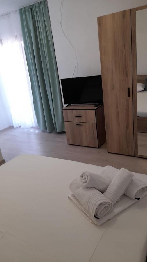 Casa Elena Eselnita Ξενοδοχείο Εξωτερικό φωτογραφία