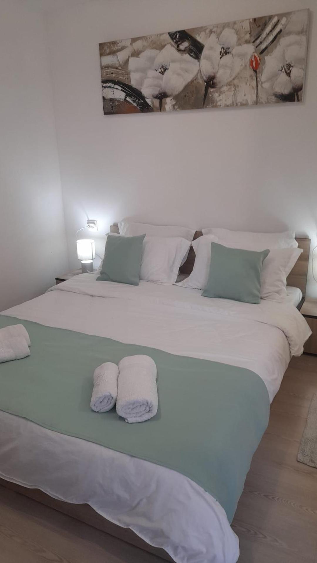 Casa Elena Eselnita Ξενοδοχείο Εξωτερικό φωτογραφία