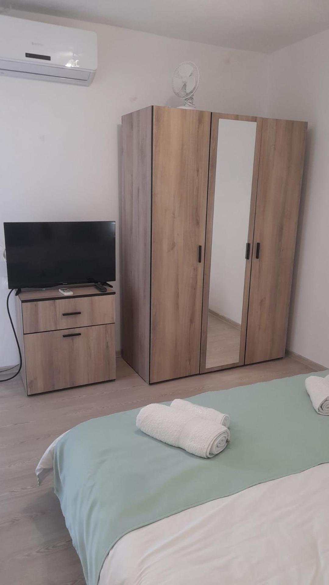 Casa Elena Eselnita Ξενοδοχείο Εξωτερικό φωτογραφία
